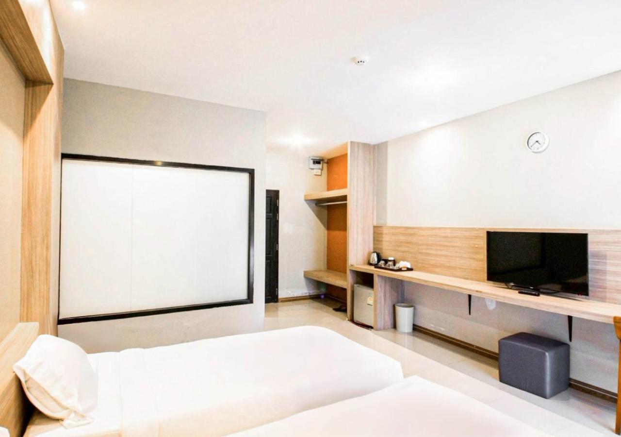 C Hotel Bangna Bangkok Exterior photo
